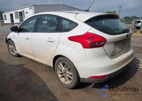 2015 Ford Focus Se z USA, uszkodzony, nr VIN 1FADP3K23FL322044